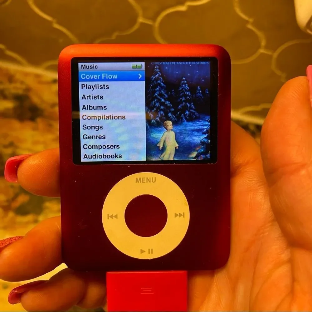 Apple iPod nano 3rd gen (PRODUCT)RED special edition 8GB w/Case & Exercise Band